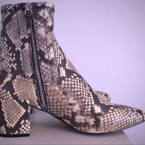 Faux Snake ankle boots - Picture 1 of 3
